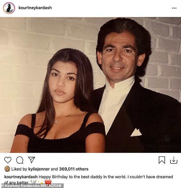 Kim Kardashian đăng bài về bố lên Instagram sau đệ đơn ly hôn: Rất nhiều để nói... ảnh 5