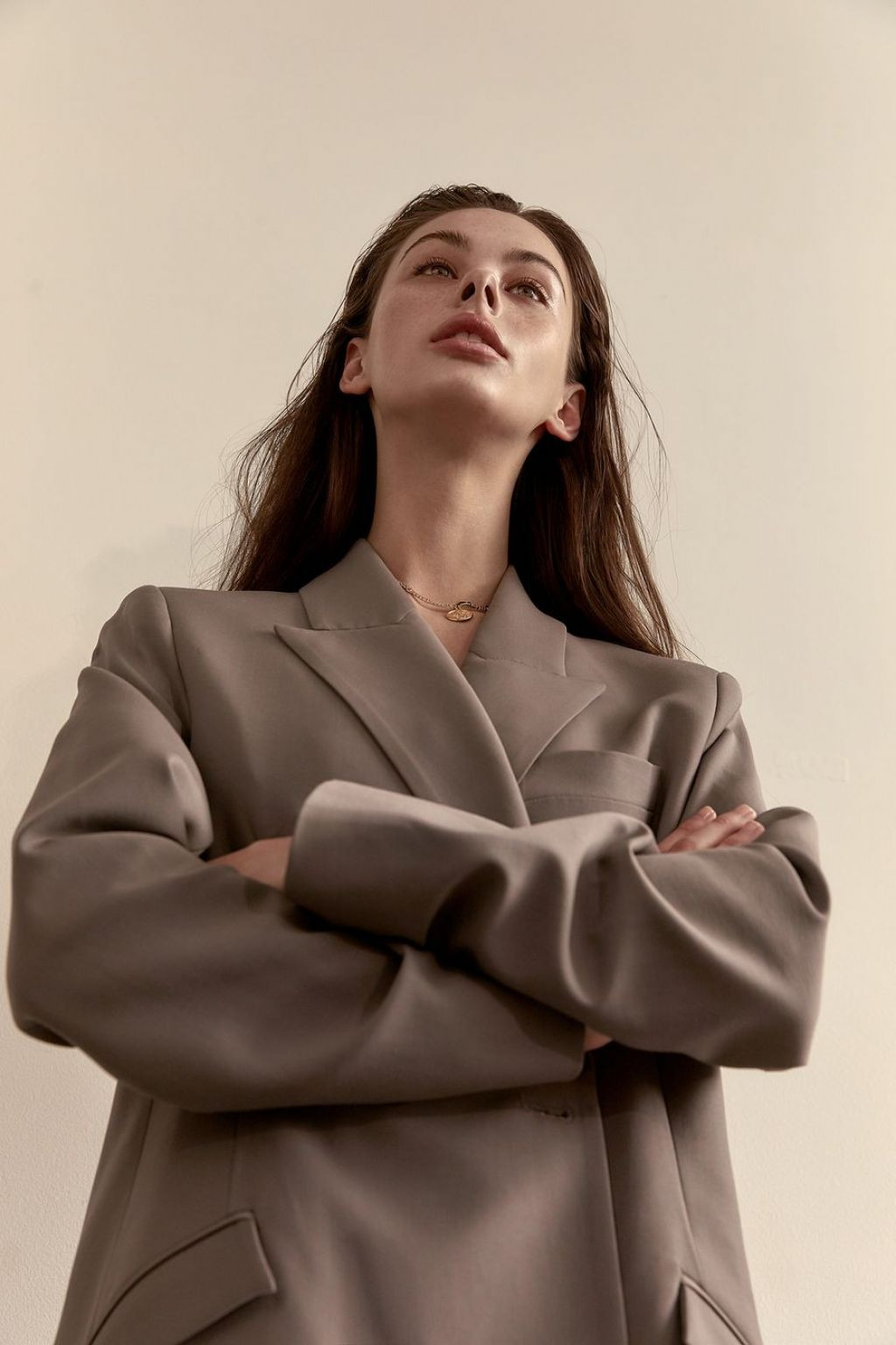 '50 sắc thái không góc chết' của cô gái lọt top 3 gương mặt đẹp nhất thế giới ảnh 1