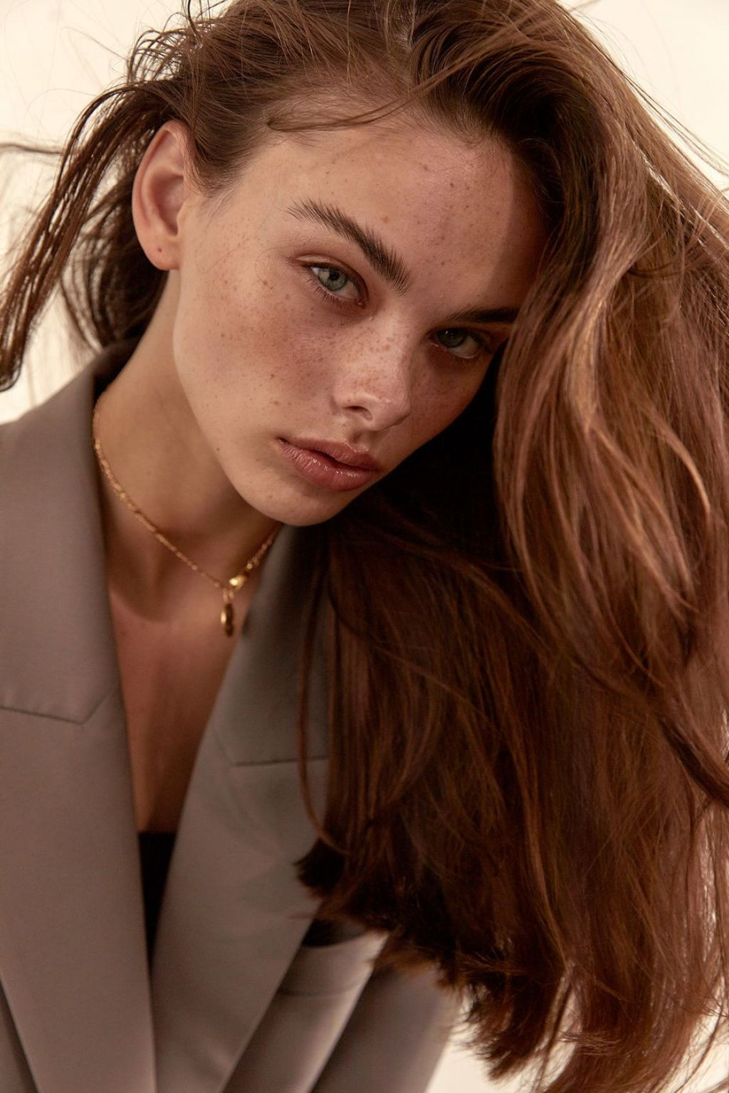 '50 sắc thái không góc chết' của cô gái lọt top 3 gương mặt đẹp nhất thế giới ảnh 2