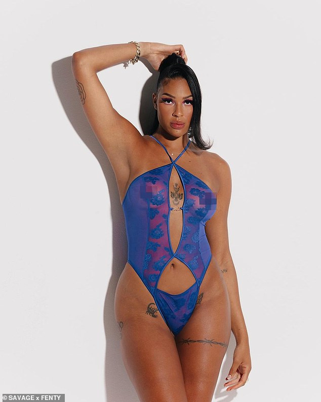 Nữ cầu thủ bóng rổ cao 2m Liz Cambage trình diễn nội y trong suốt ảnh 1