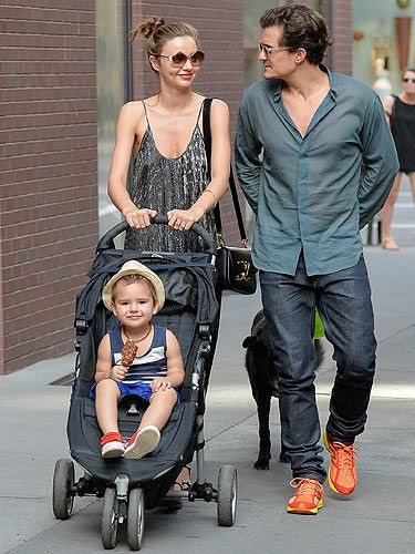 Mẹ bỉm sữa Katy Perry mặc bra không nội y, lần đầu đưa con gái 6 tháng tuổi ra phố ảnh 8