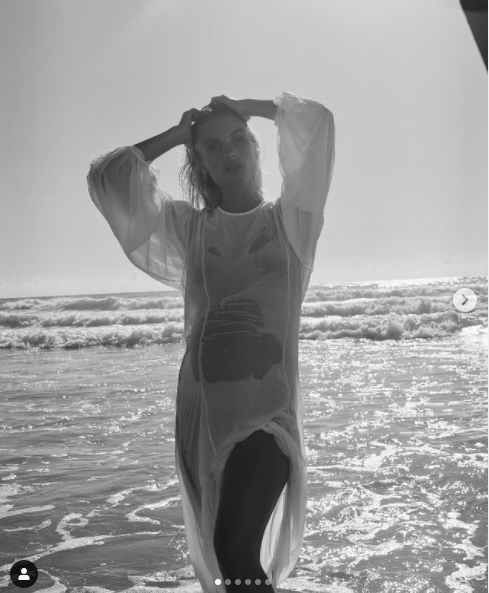 Mẫu 9x Elyse Knowles chụp khoả thân khoe bụng bầu ảnh 5