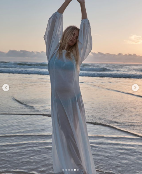 Mẫu 9x Elyse Knowles chụp khoả thân khoe bụng bầu ảnh 8