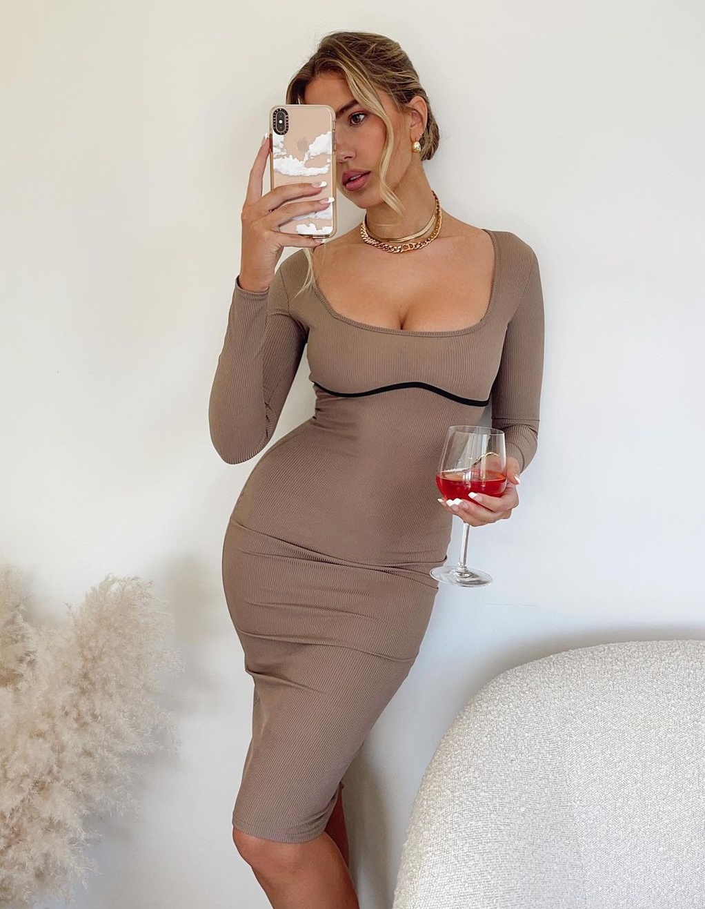 Chân dài 9x Kara del Toro diện mốt khoe nội y, lộ vòng 1 'bốc lửa' ảnh 5