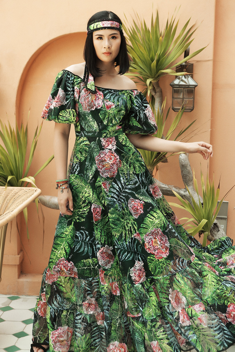 'Lột xác' sau khi giảm cân và cắt tóc ngắn, Ngọc Hân mặc váy xẻ sâu gợi cảm ảnh 12