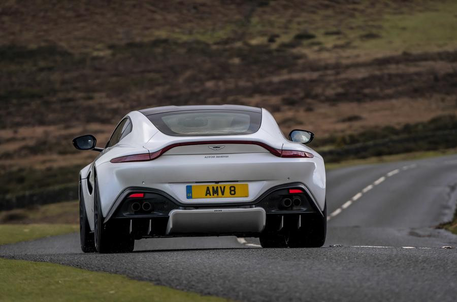 Top 10 siêu xe thể thao năm 2021 ảnh 1