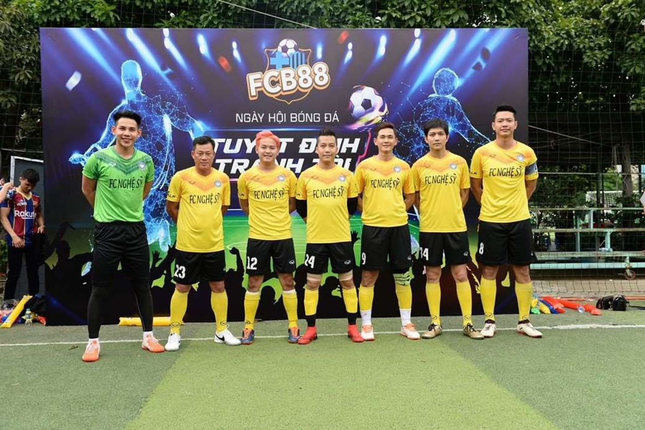 Đội khách mời của giải đấu – FC Nghệ sỹ Siêu hùng tranh đấu – Sân chơi hàng đầu cho các Cule tại Việt Nam ảnh 2