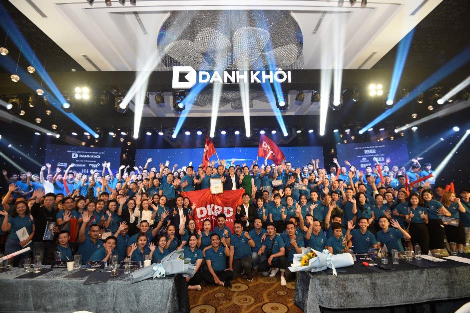 BĐS Nha Trang bùng nổ với sự kiện thu hút hơn 1.000 chuyên gia bán hàng ảnh 2