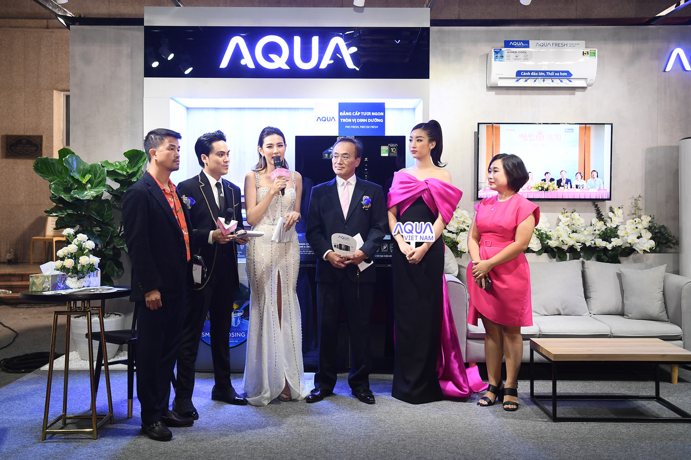 AQUA Việt Nam mang đến booth trải nghiệm thú vị cho khán giả tại thảm đỏ đêm Bán kết Aqua Việt Nam góp phần mang đến thành công cho đêm bán kết HHVN 2020 ảnh 3