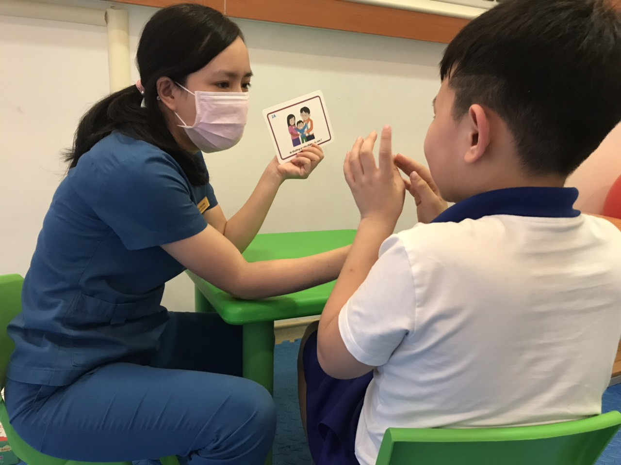 Tạp chí khoa học danh tiếng hàng đầu thế giới công bố nghiên cứu điều trị tự kỷ của Vinmec ảnh 1