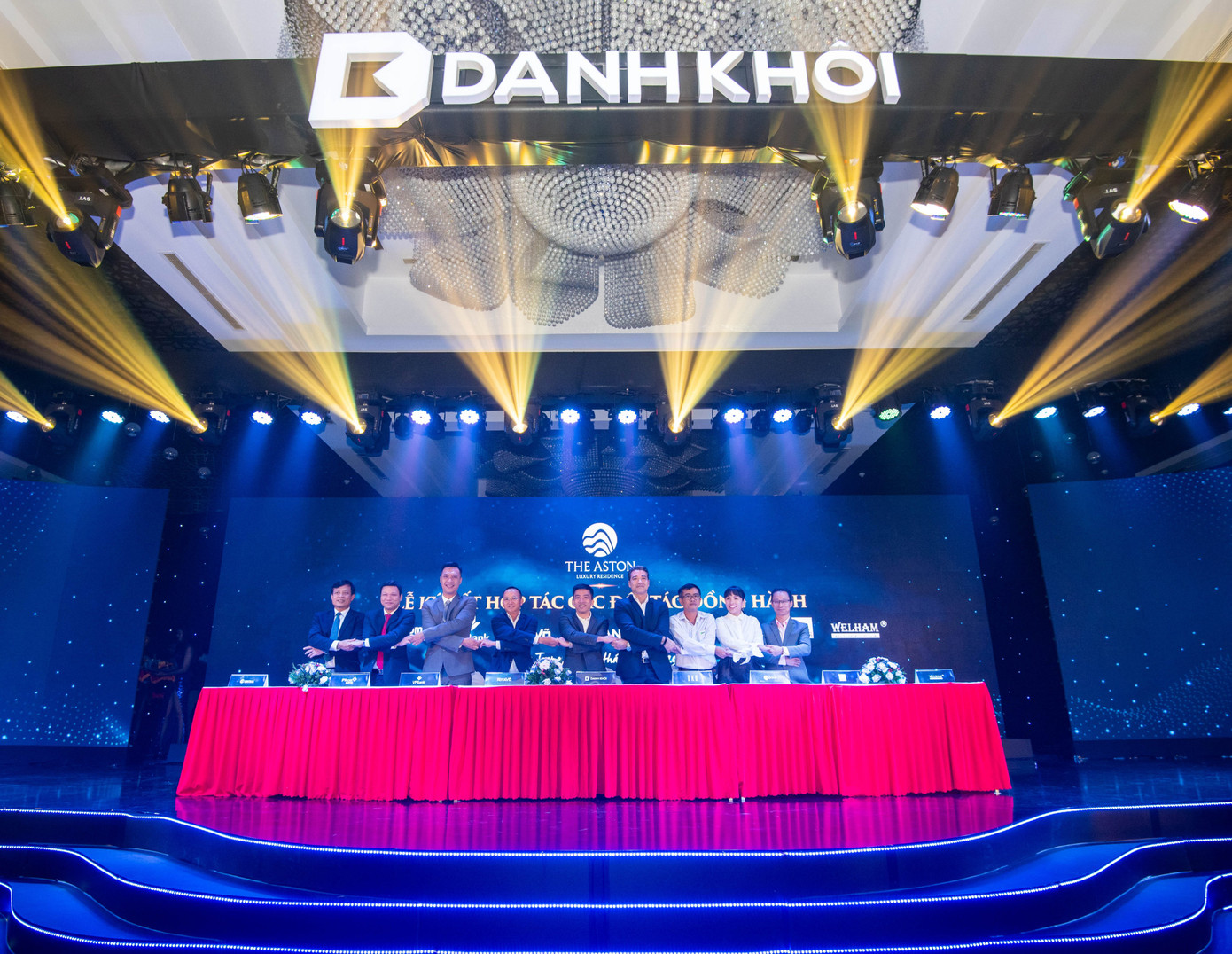 BĐS Nha Trang bùng nổ với sự kiện thu hút hơn 1.000 chuyên gia bán hàng ảnh 1