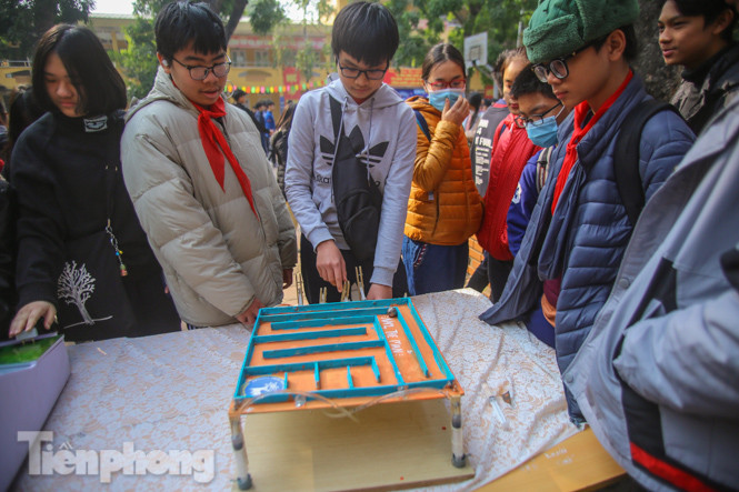 Xem học sinh cấp 2 ứng dụng công nghệ phòng COVID-19 ảnh 15