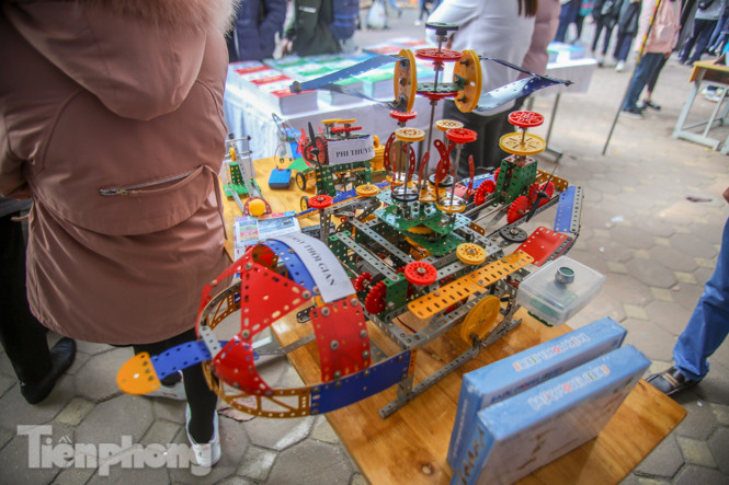 Xem học sinh cấp 2 ứng dụng công nghệ phòng COVID-19 ảnh 5