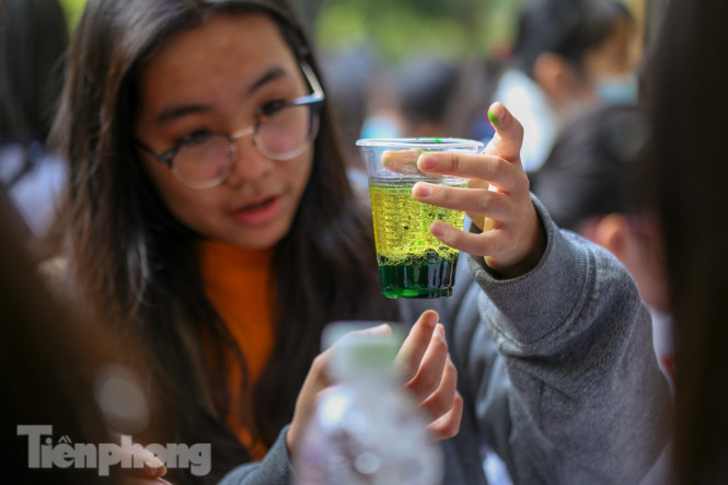 Xem học sinh cấp 2 ứng dụng công nghệ phòng COVID-19 ảnh 12