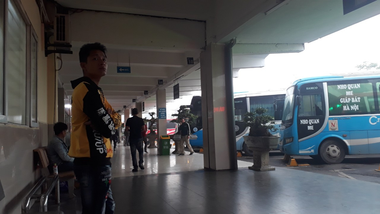 Ngày đầu thực hiện đeo khẩu trang nơi công cộng: Bến xe, hành khách lơ là ảnh 6