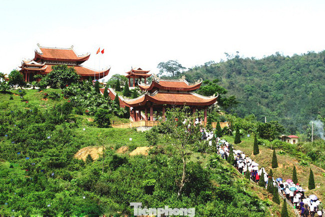 Thăm phòng lưu niệm của chiến binh cuối cùng trong tổ bắt sống tướng Đờ Cát ảnh 6