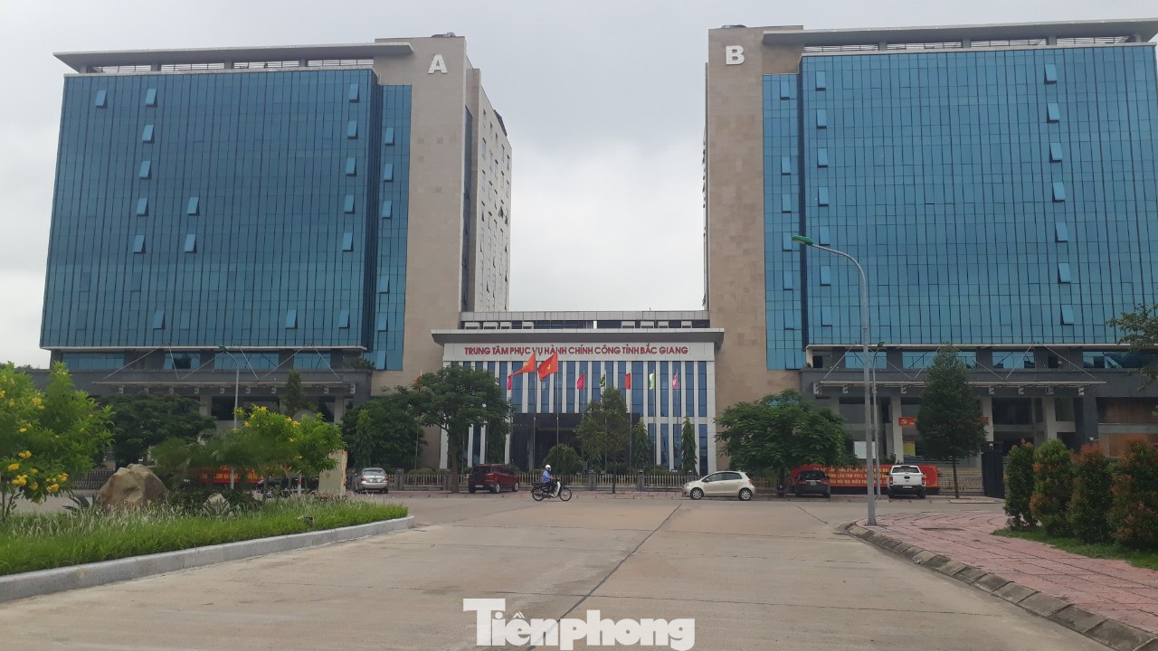 Bắc Giang điều chuyển công tác cán bộ sách nhiễu ảnh 2