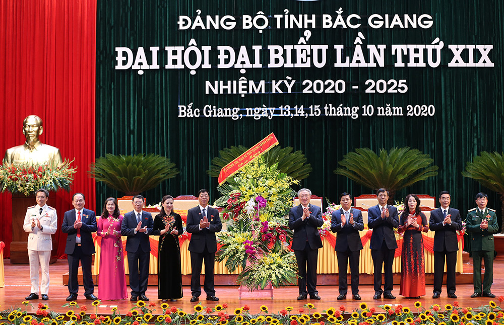 Hình ảnh khai mạc Đại hội Đảng bộ tỉnh Bắc Giang ảnh 6