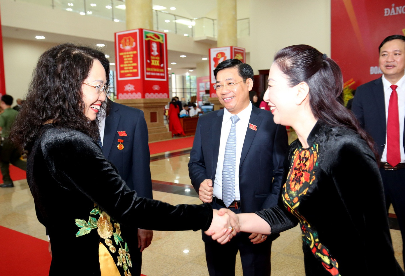 Bí thư Trung ương Đảng Nguyễn Hòa Bình chỉ đạo Đại hội Đảng bộ Bắc Giang ảnh 6