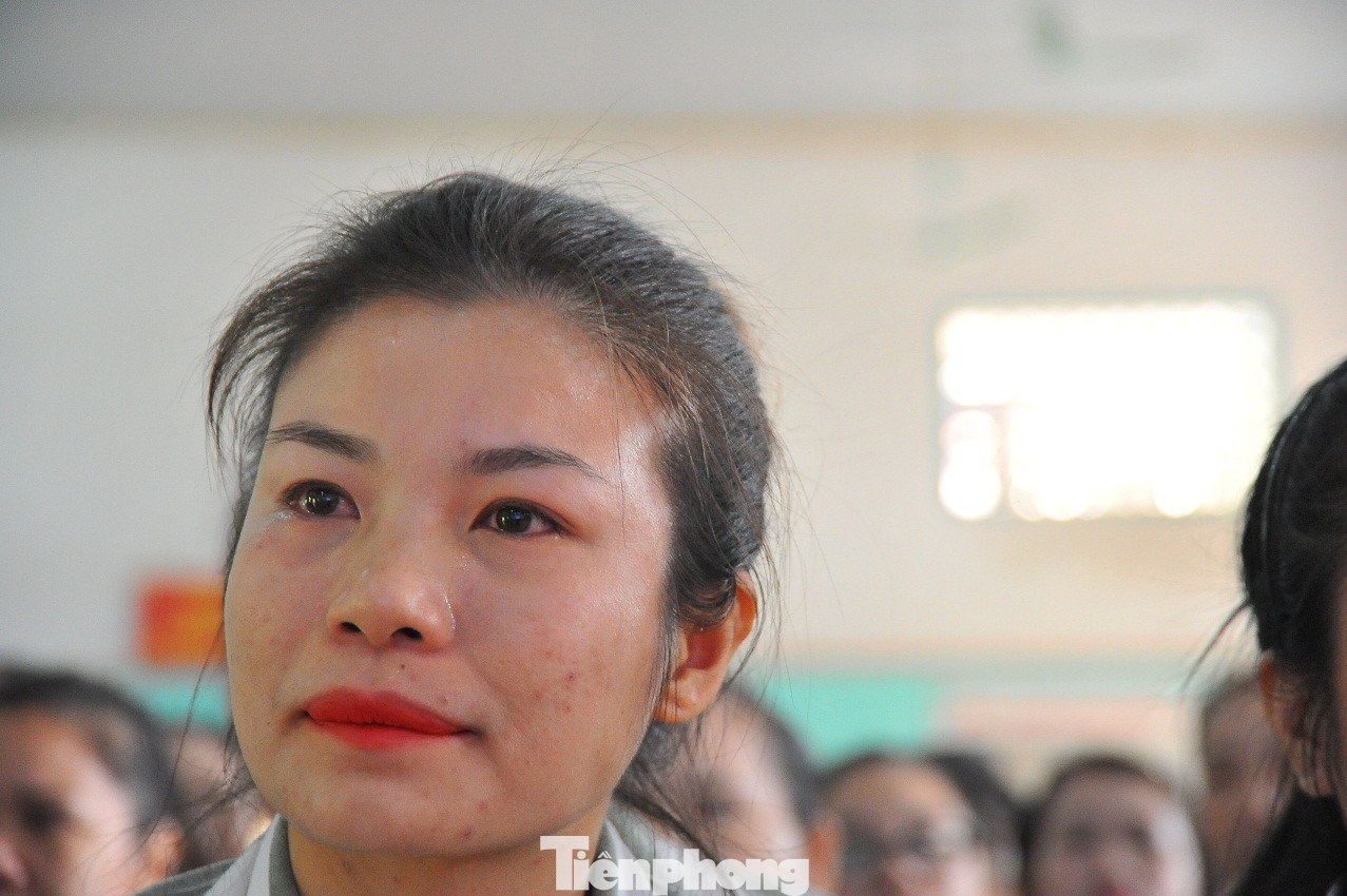 Phạm nhân nức nở với chương trình văn nghệ 'Tiếng hát tình đời' ảnh 8