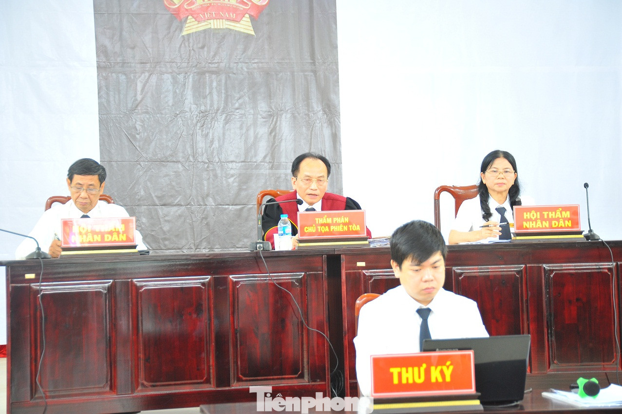 Chủ quán nướng ép khách quỳ xin lỗi bị đề nghị 10-12 tháng tù ảnh 3