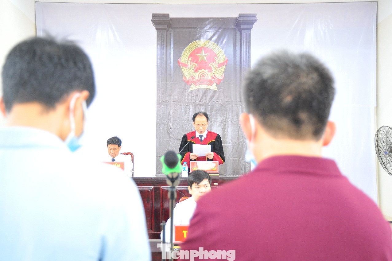 Chủ quán nướng bắt khách quỳ xin lỗi bị tuyên 12 tháng tù ảnh 1