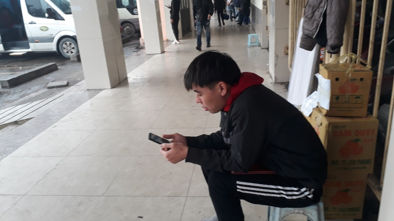 Ngày đầu thực hiện đeo khẩu trang nơi công cộng: Bến xe, hành khách lơ là ảnh 14