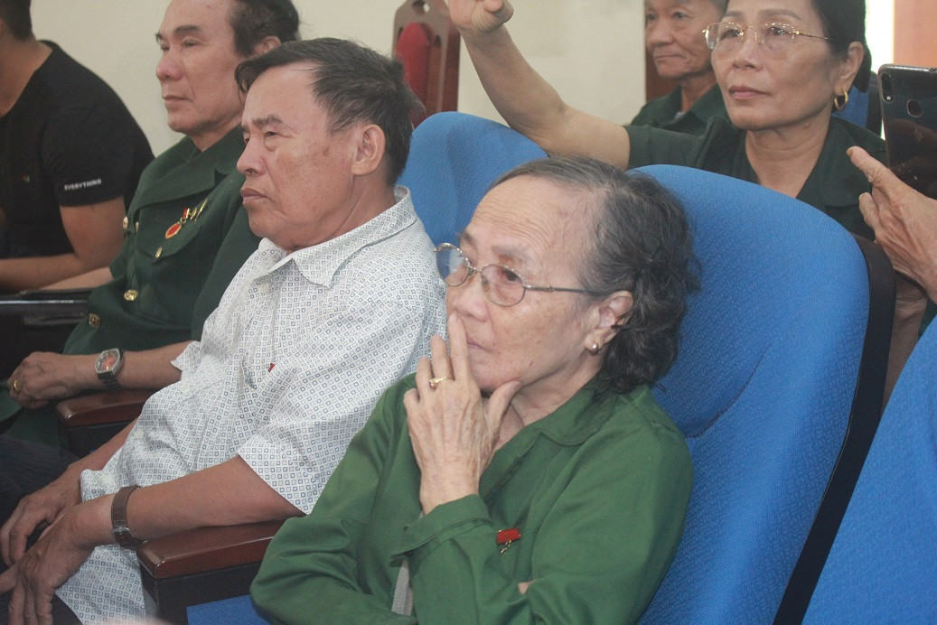 Thăm, tặng quà cựu Thanh niên xung phong Bắc Ninh và Bắc Giang ảnh 4