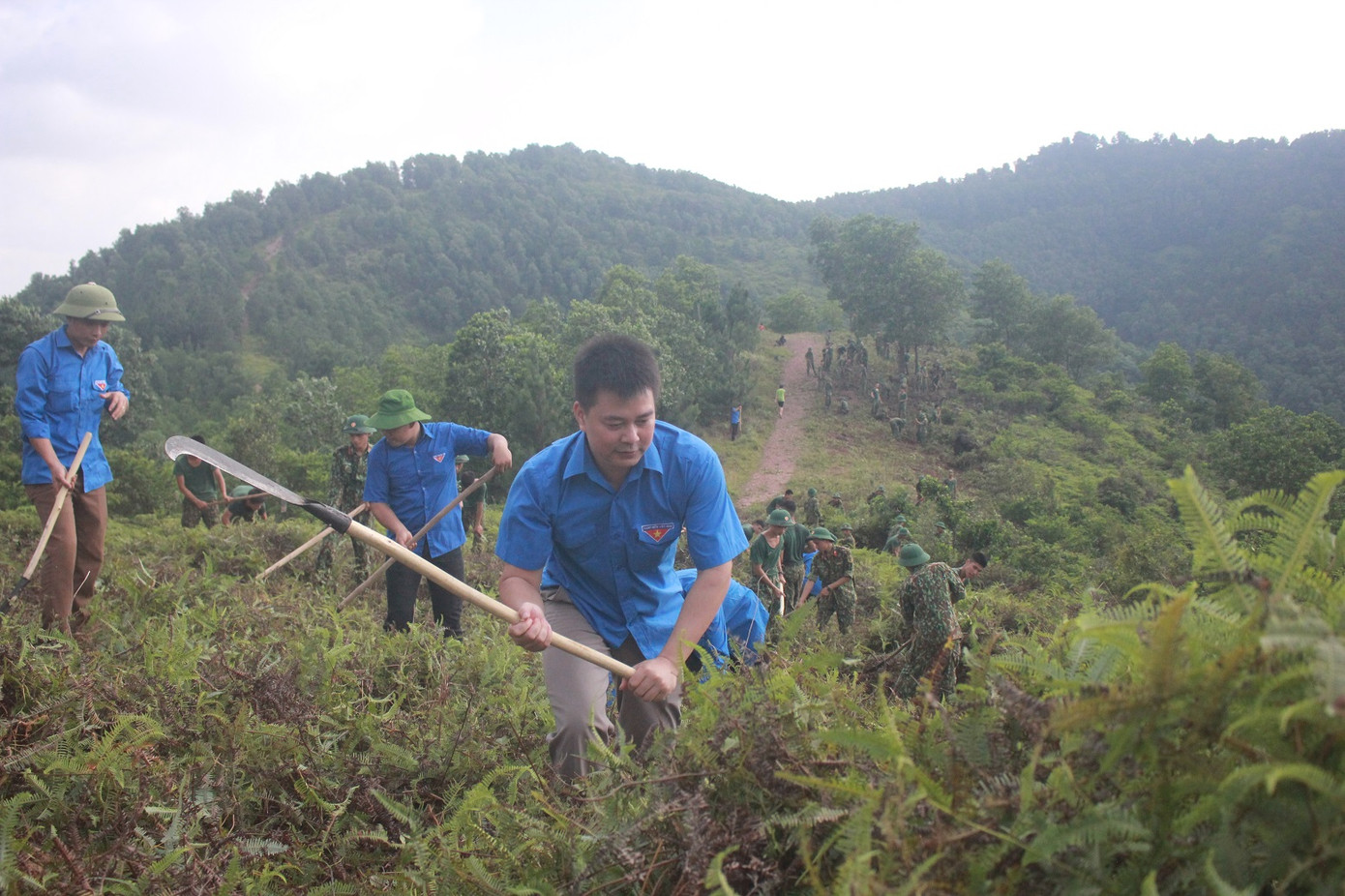 Sôi nổi ra quân Chiến dịch Thanh niên tình nguyện hè 2020 ảnh 1