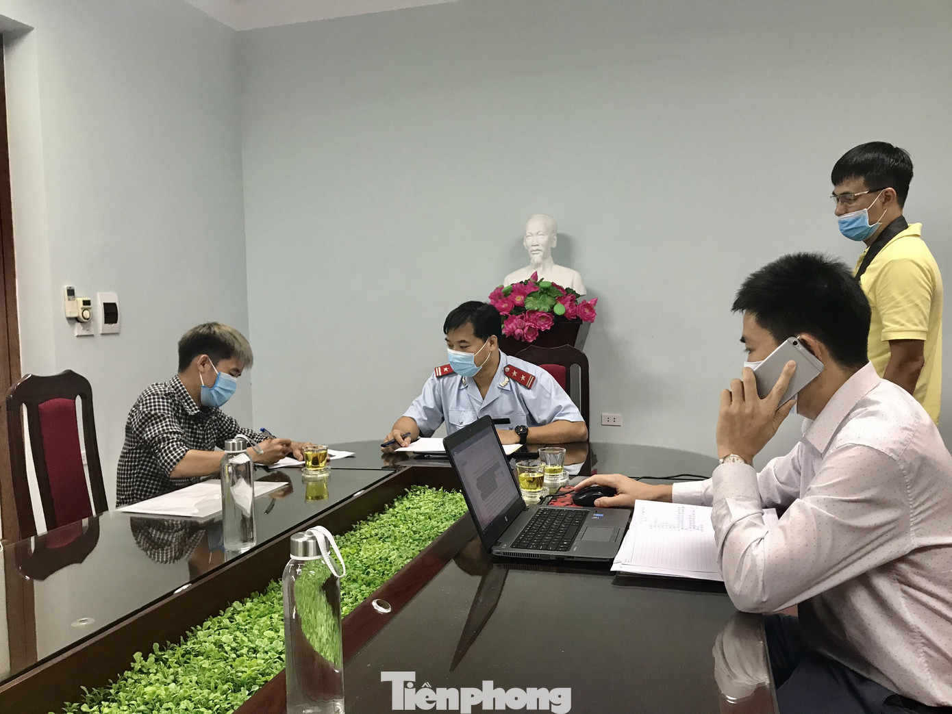 Sau bị phạt 7,5 triệu đồng, con trai bà Tân Vlog nhận sai và xin lỗi người xem ảnh 1