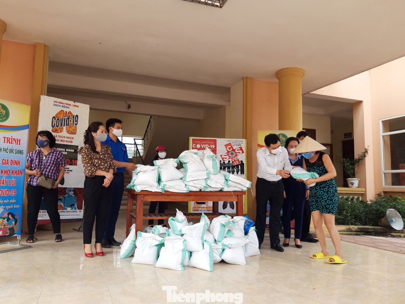 Cây ATM gạo đến với người nghèo và công nhân ở Bắc Ninh ảnh 6