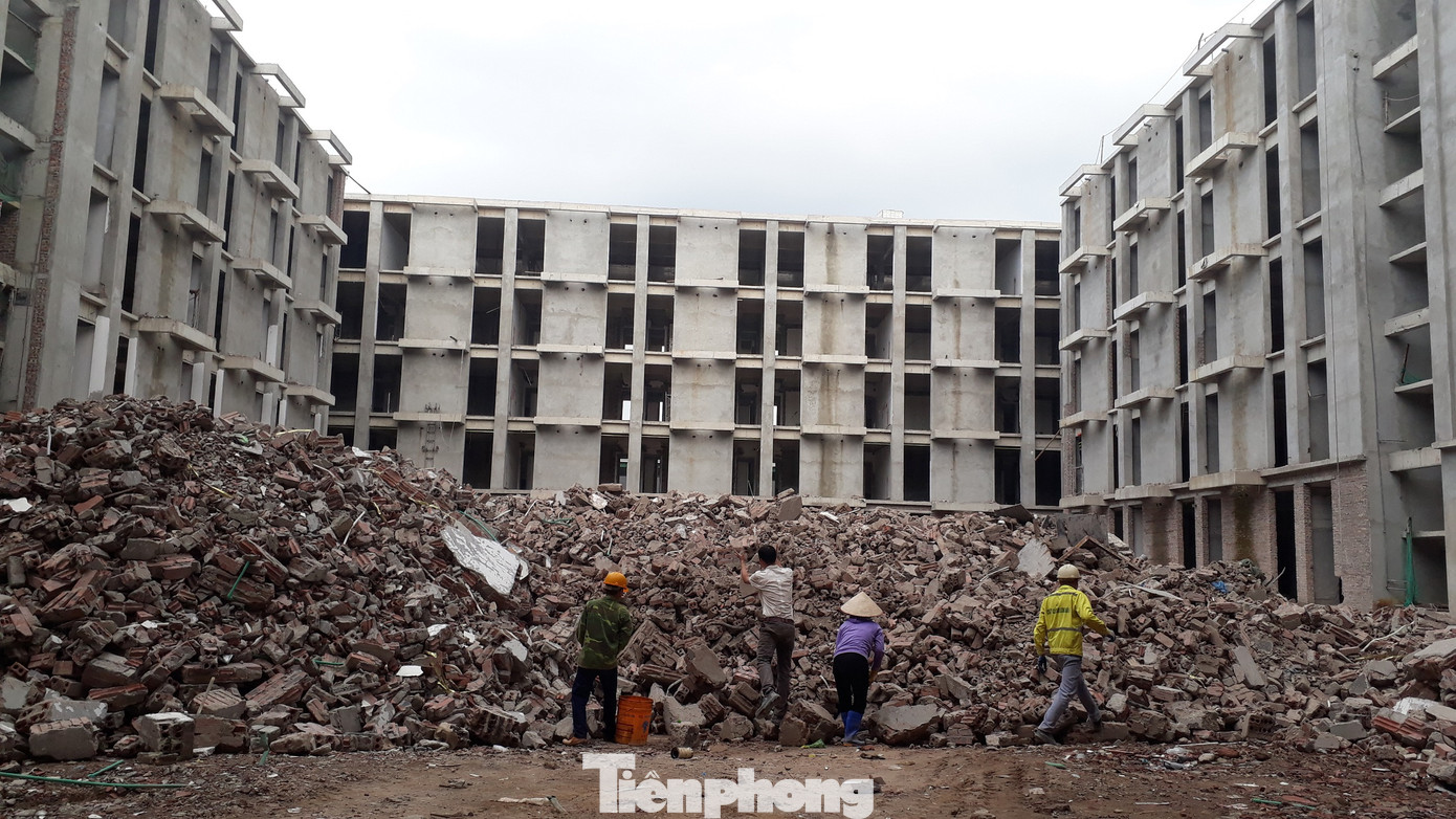 Tháo dỡ công trình vi phạm 'khủng' của doanh nghiệp Trung Quốc ảnh 1