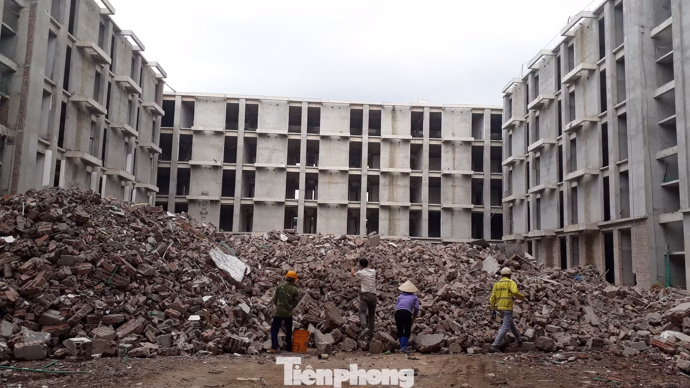 Tháo dỡ công trình vi phạm 'khủng' của doanh nghiệp Trung Quốc ảnh 1