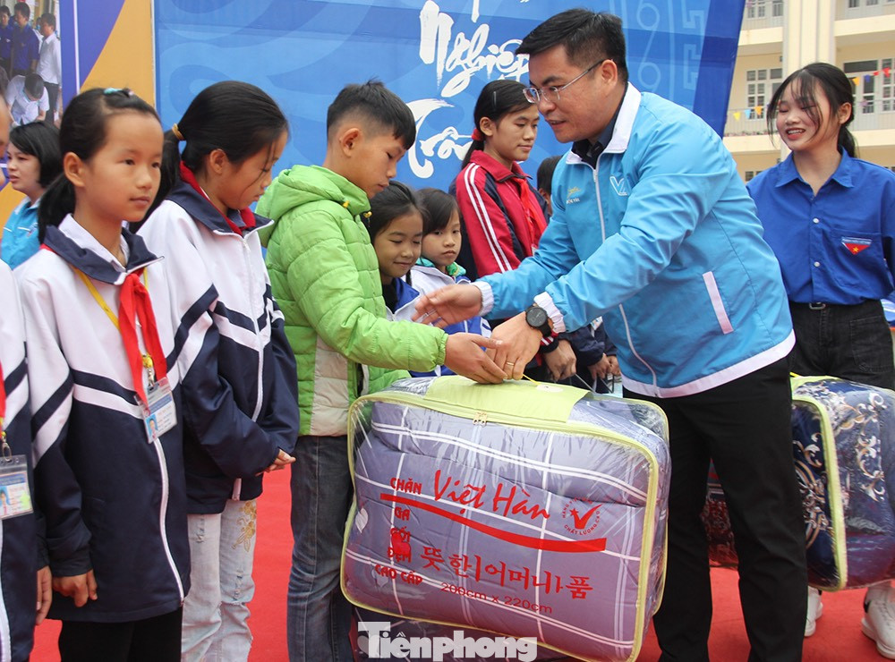 Tuổi trẻ Bắc Giang ôn lại chặng đường xung kích bảo vệ, xây dựng quê hương ảnh 3