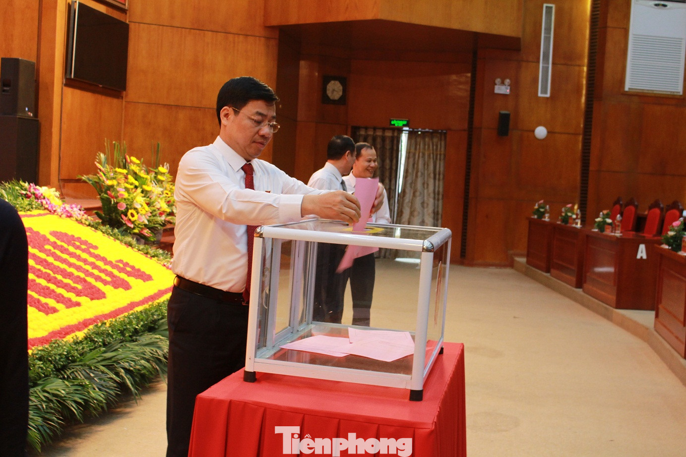 Bắc Giang có thêm hai phó chủ tịch ảnh 1