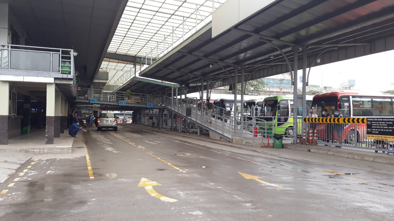 Bến xe vắng như chùa Bà Đanh thời Covid-19 ảnh 5