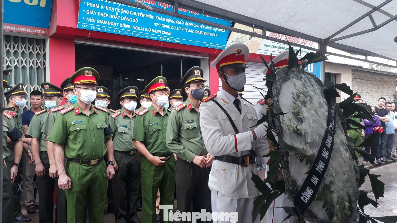 Đồng đội, làng xóm tiếc thương cảnh sát cơ động hi sinh ở Bắc Giang ảnh 1