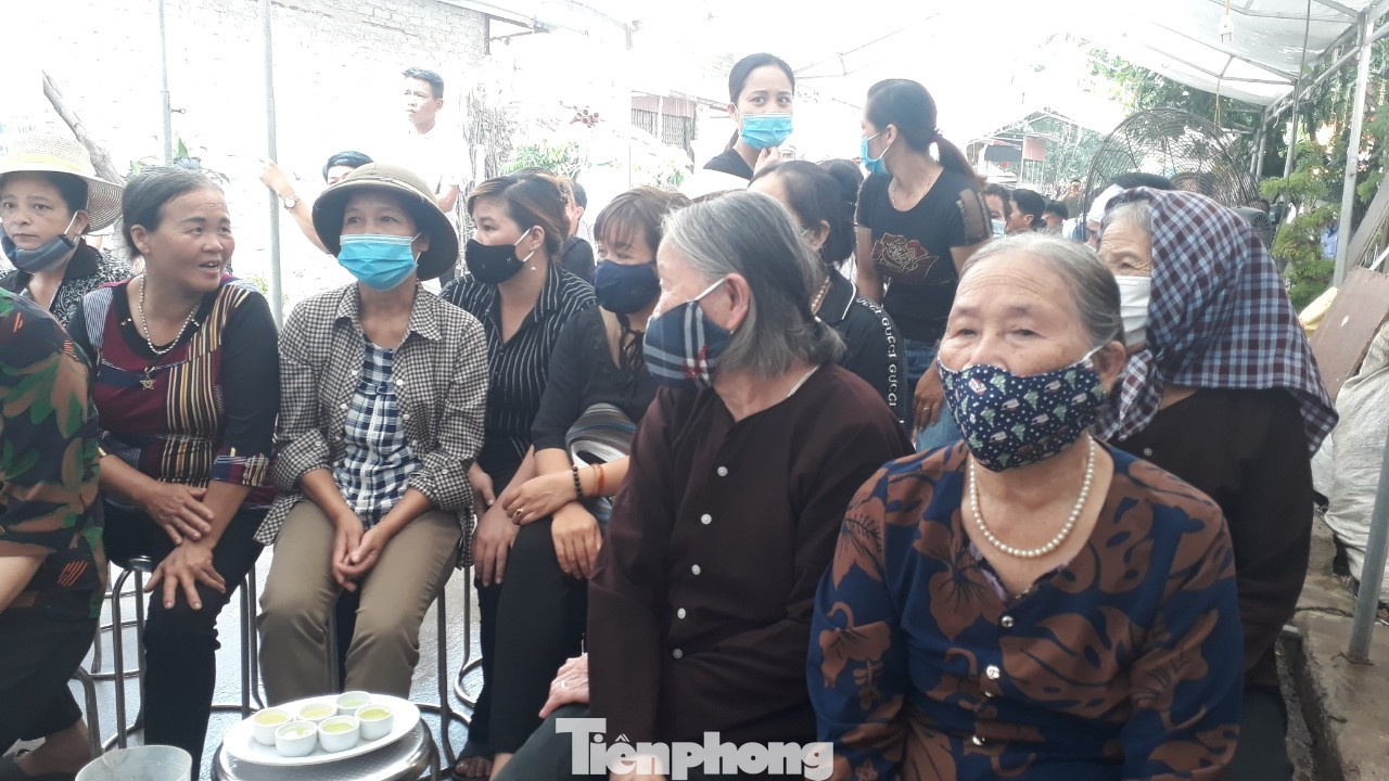 Đồng đội, làng xóm tiếc thương cảnh sát cơ động hi sinh ở Bắc Giang ảnh 4