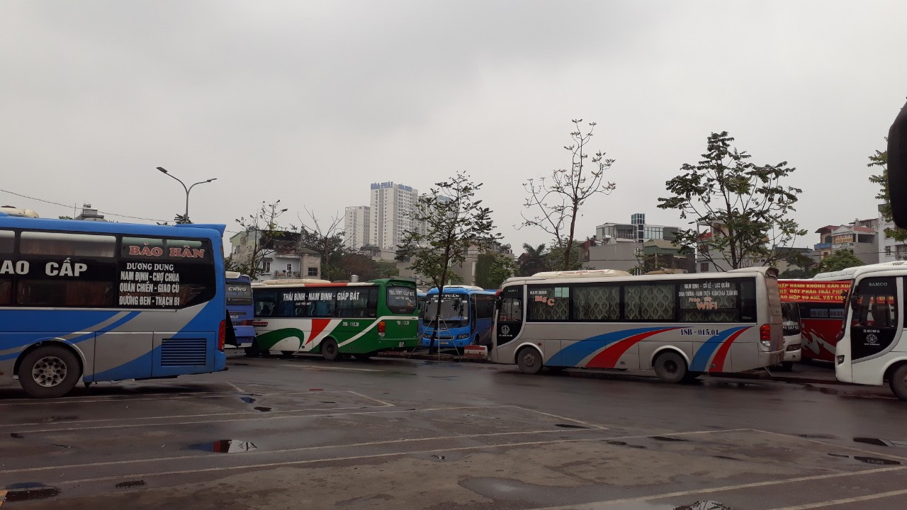 Bến xe vắng như chùa Bà Đanh thời Covid-19 ảnh 3