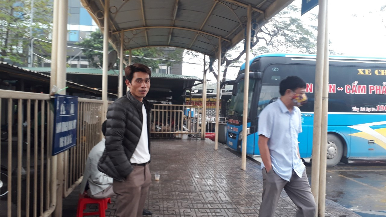 Ngày đầu thực hiện đeo khẩu trang nơi công cộng: Bến xe, hành khách lơ là ảnh 13