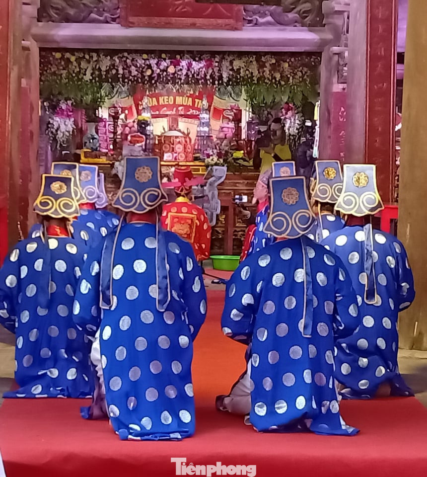 Khai hội ngôi chùa cổ có gác chuông bằng gỗ cao nhất Việt Nam ảnh 2