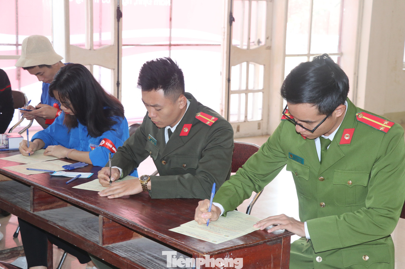 Hàng nghìn thanh niên, sinh viên Nam Định xung kích tham dự Ngày Chủ nhật đỏ ảnh 11