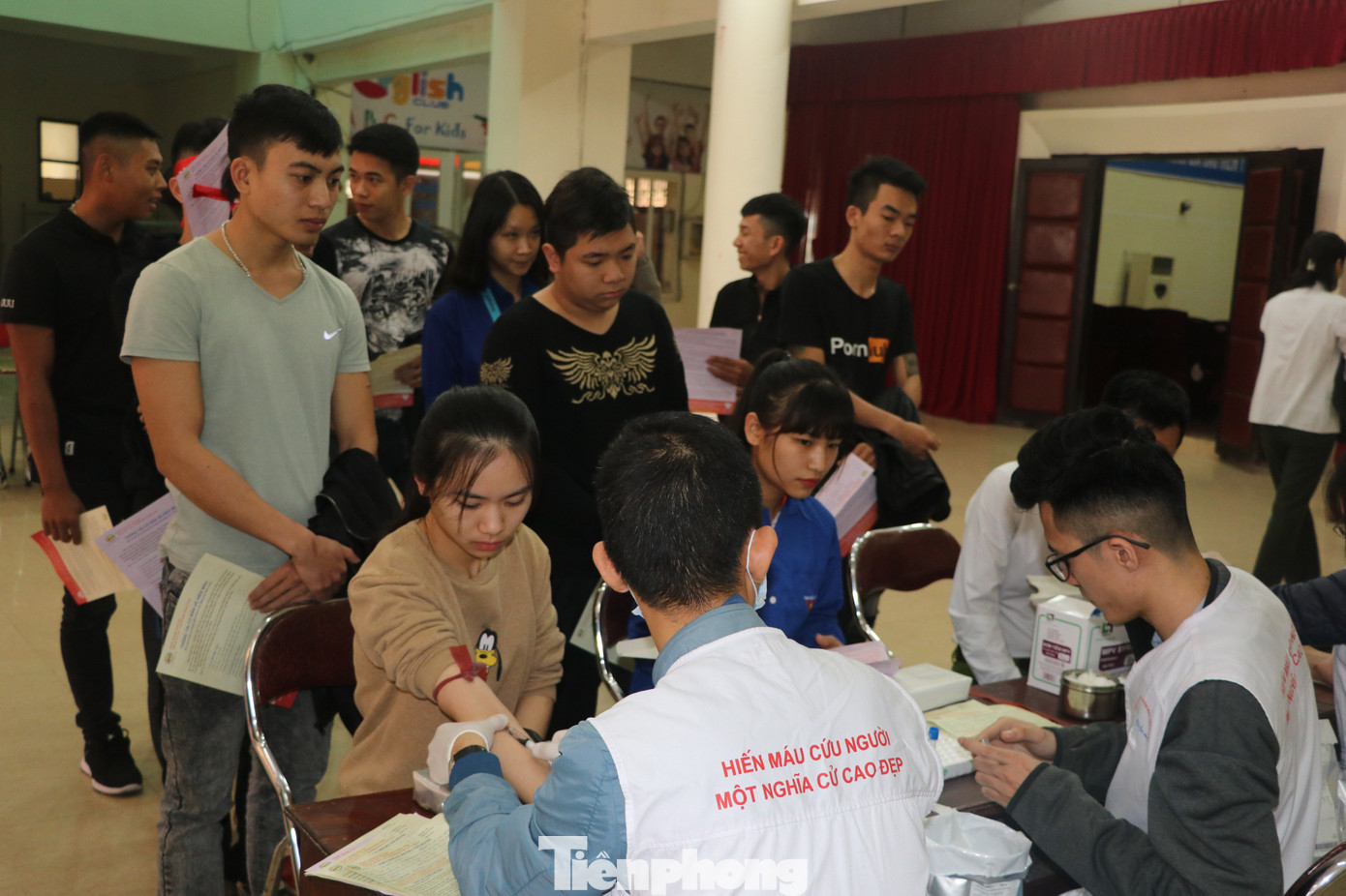 Hàng nghìn thanh niên, sinh viên Nam Định xung kích tham dự Ngày Chủ nhật đỏ ảnh 6