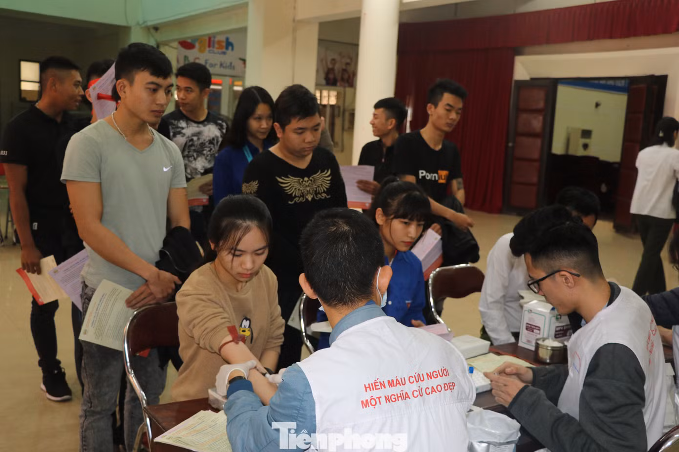Hàng nghìn thanh niên, sinh viên Nam Định xung kích tham dự Ngày Chủ nhật đỏ ảnh 6