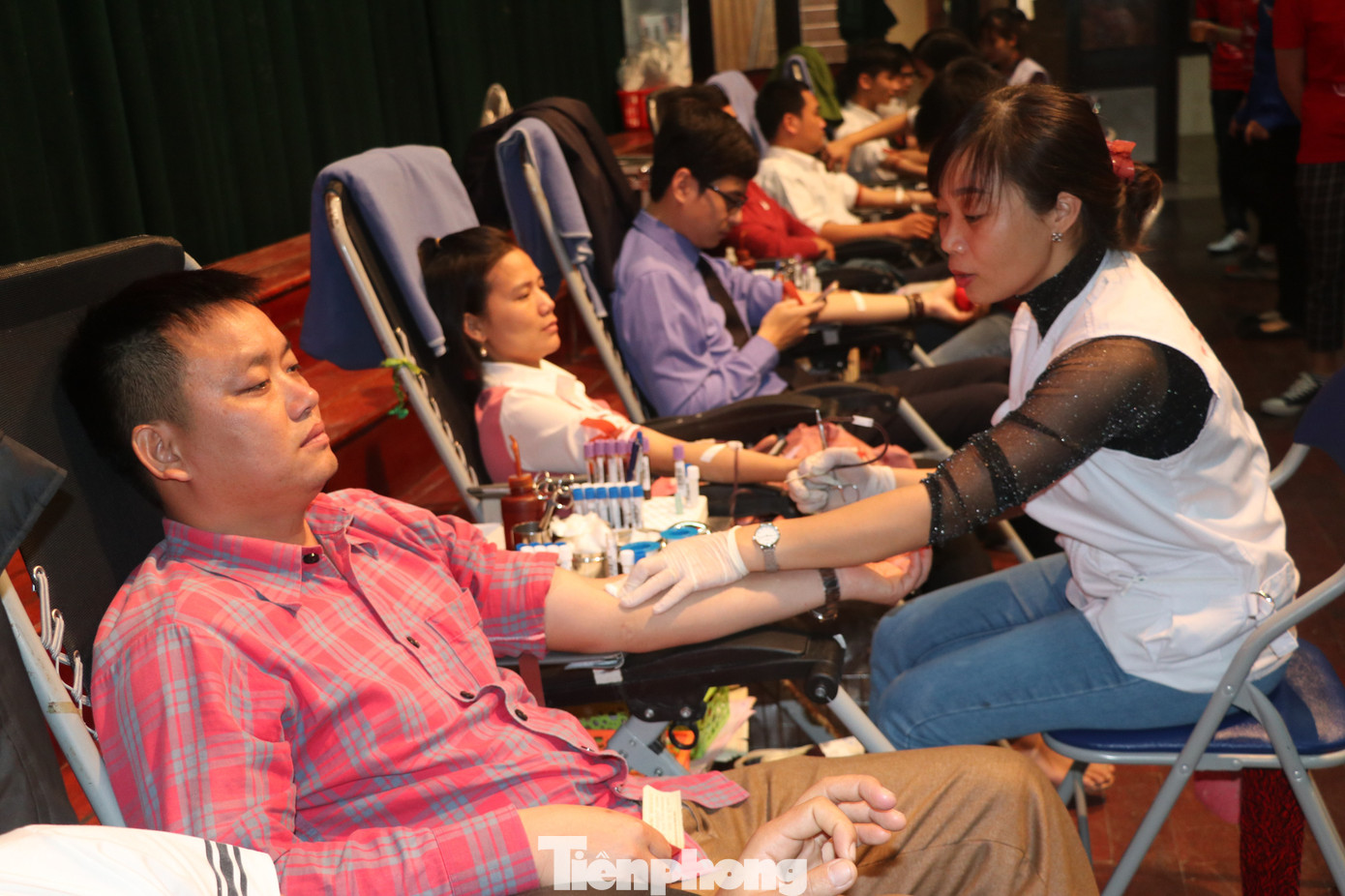 Hàng nghìn thanh niên, sinh viên Nam Định xung kích tham dự Ngày Chủ nhật đỏ ảnh 14