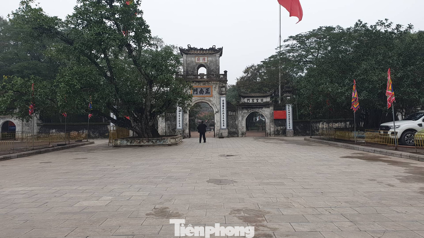 Đền Trần đóng cửa, không tổ chức phát ấn đêm 7/2 ảnh 8