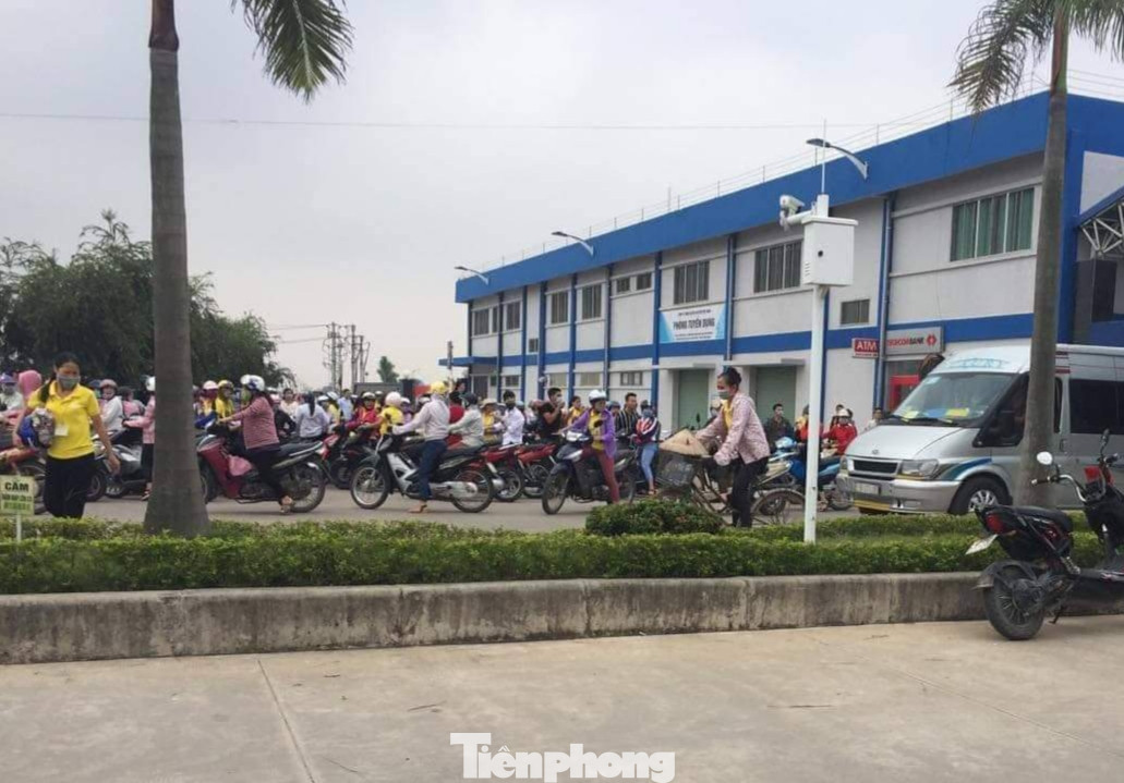 Công nhân giày da tiếp tục ngộ độc hô hấp, nhà máy đóng cửa chờ điều tra ảnh 2