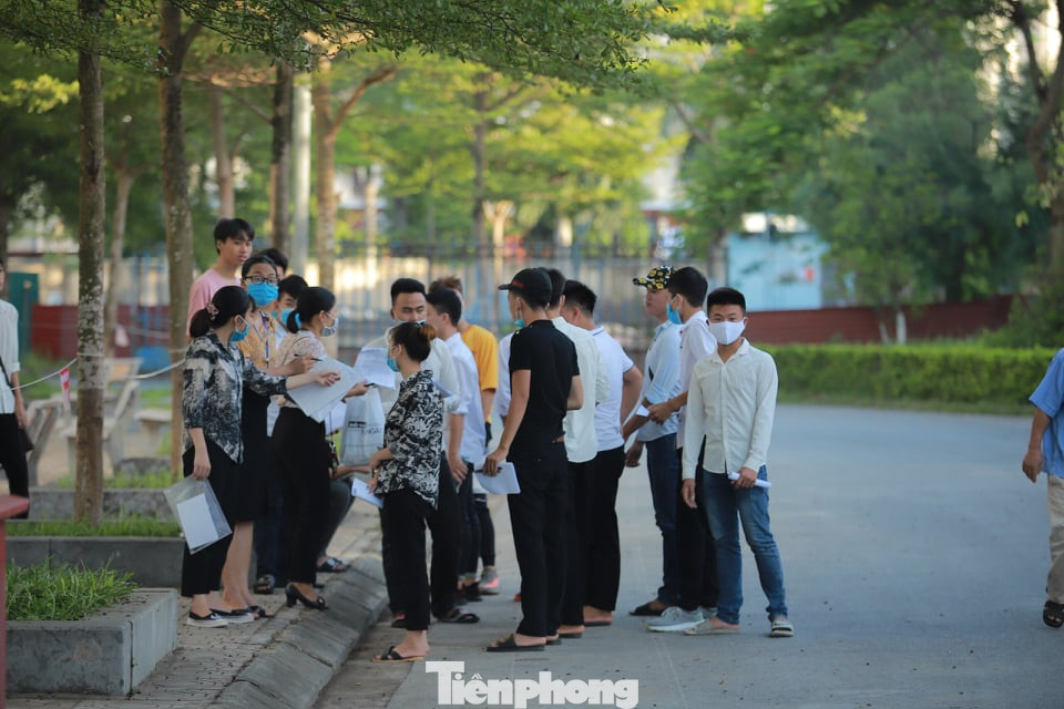 Hơn 500 sinh viên tình nguyện Thái Bình xuống đường tiếp sức mùa thi ảnh 16