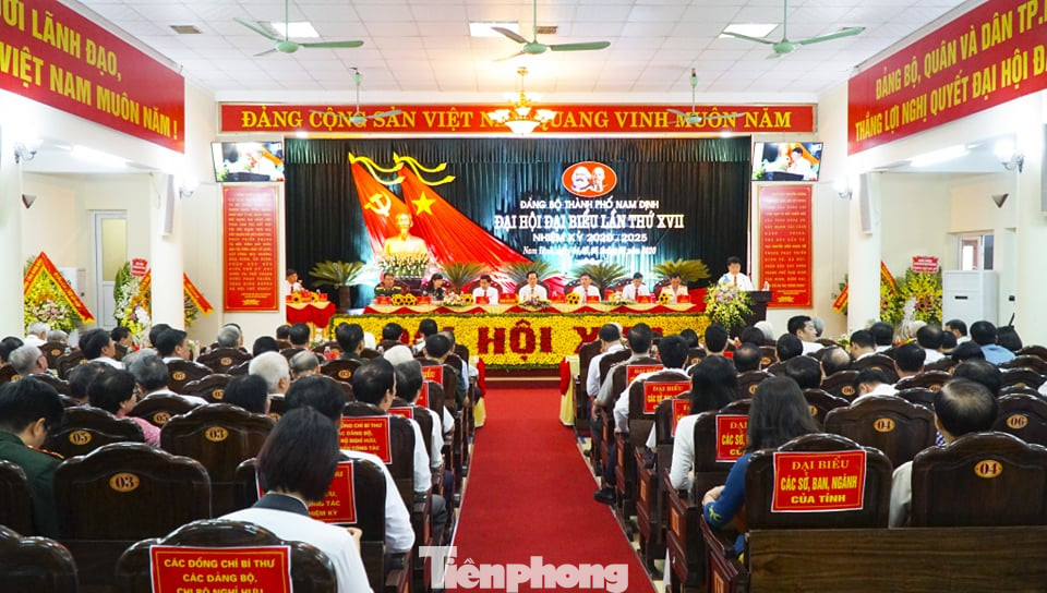 Ông Nguyễn Anh Tuấn được bầu làm Bí thư Thành uỷ Nam Định ảnh 2