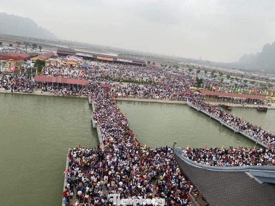 Hà Nam kiểm tra công tác phòng chống dịch COVID -19 ở chùa Tam Chúc ảnh 3